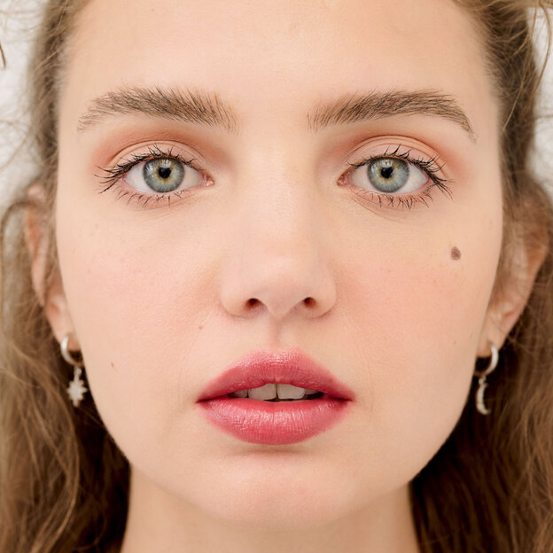 Precisely, My Brow Wax Shade 3.5 Model